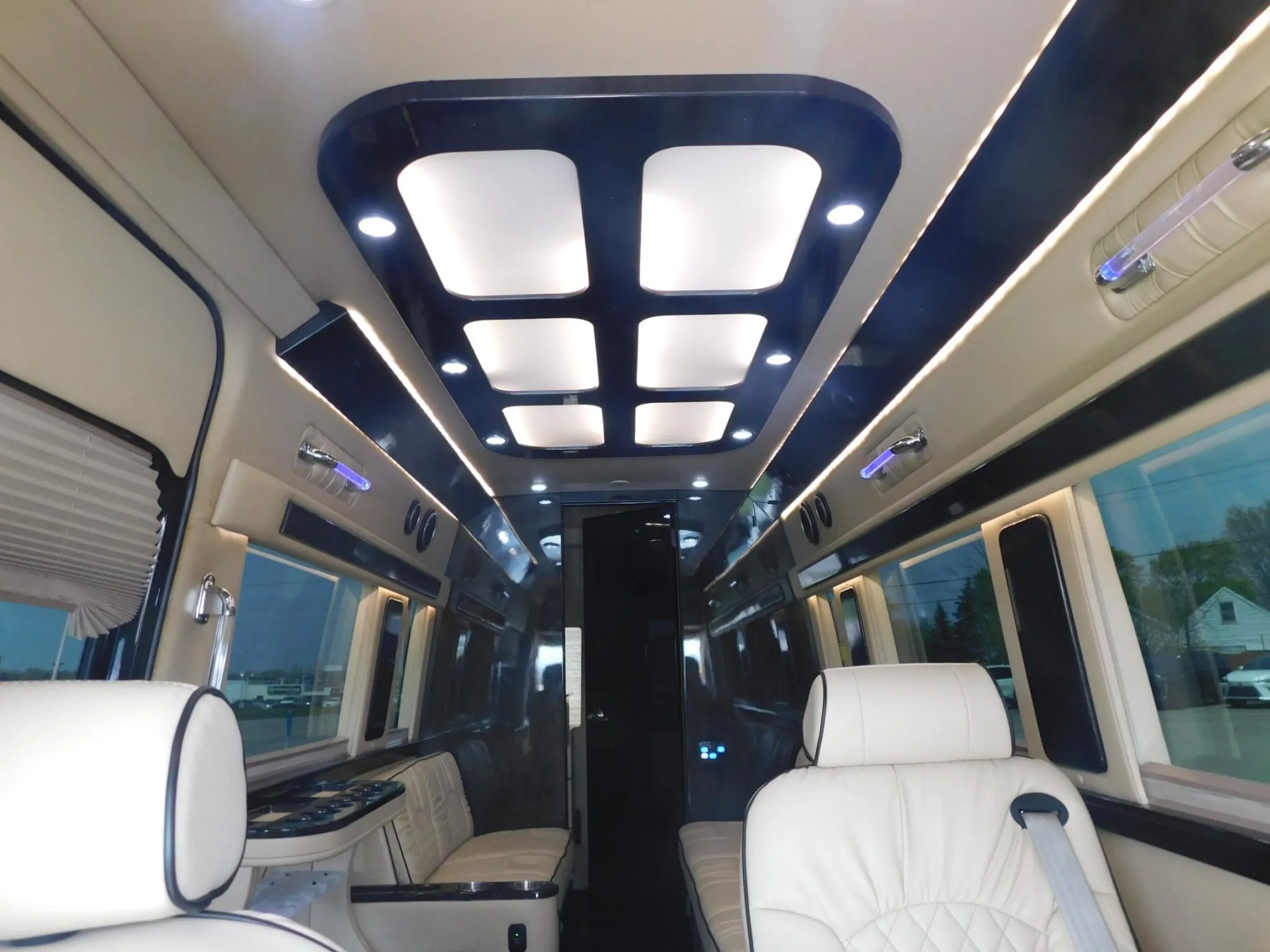 2017_mercedes-benz_sprinter_88