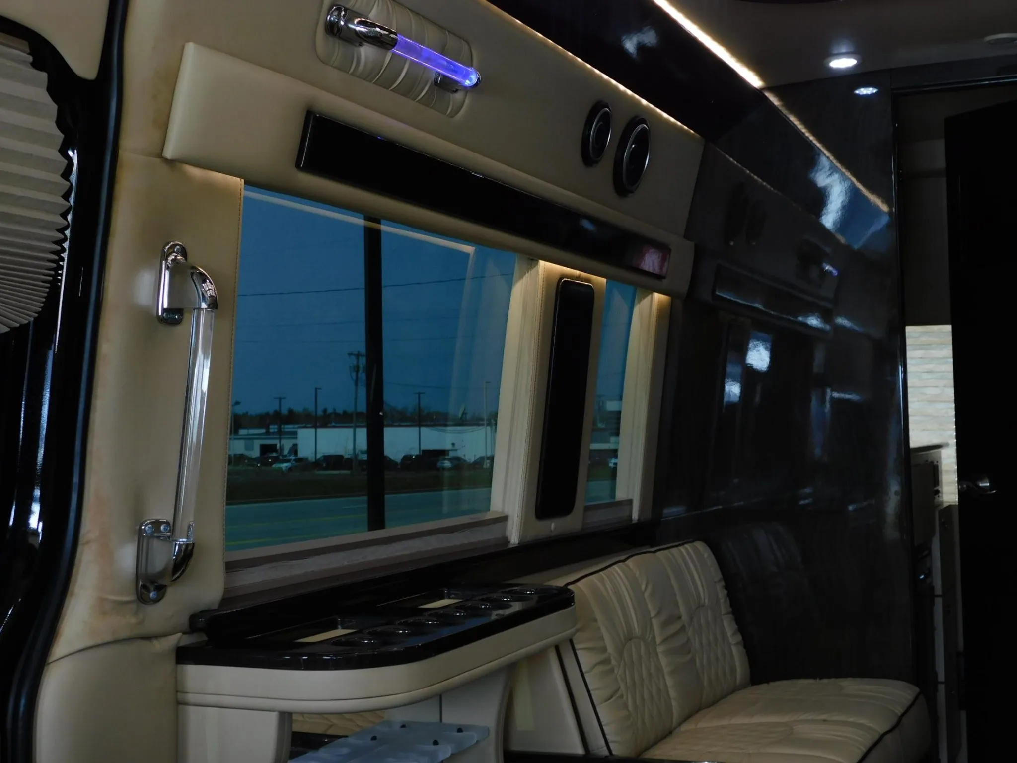 2017_mercedes-benz_sprinter_88